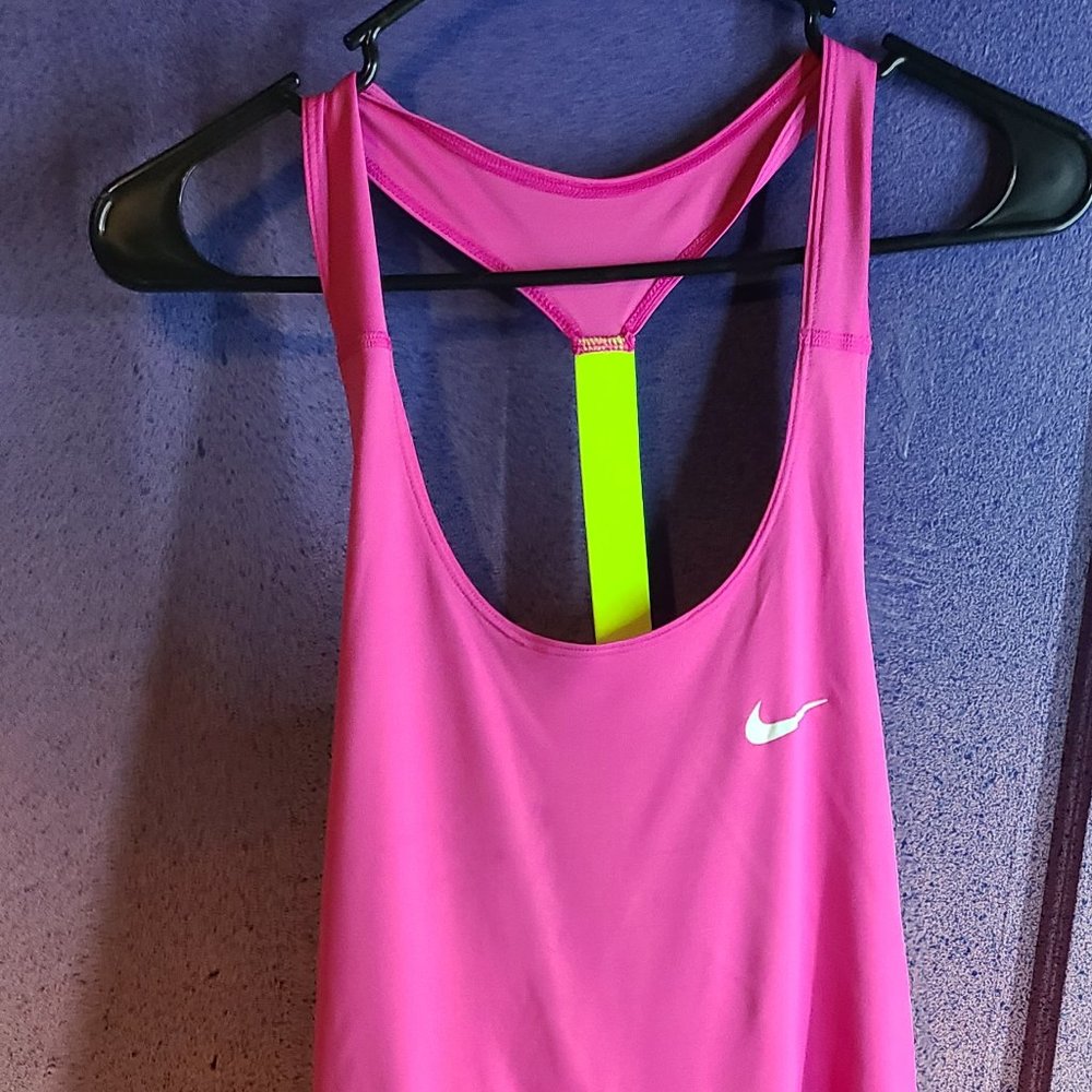 Nike Dry Fit Magenta Top
